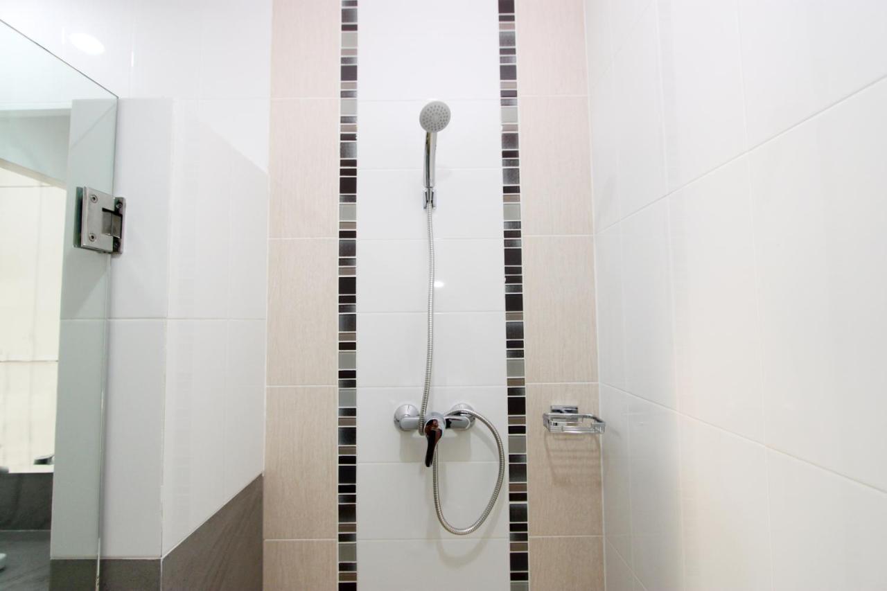 V-Twin Donjan Service Apartment Csiangmaj Kültér fotó