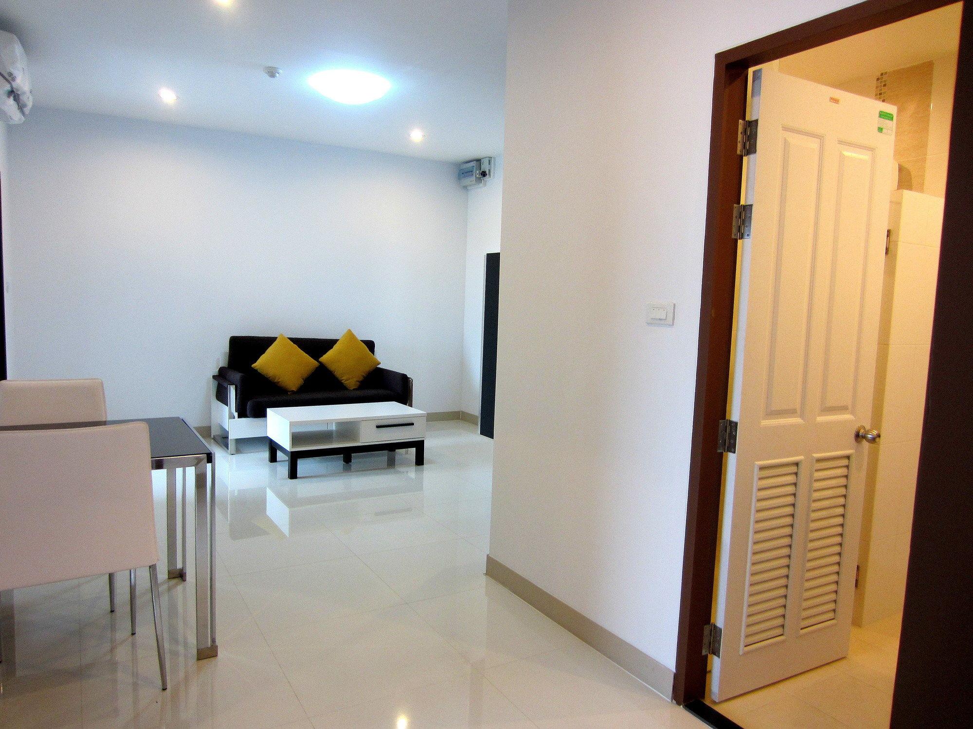 V-Twin Donjan Service Apartment Csiangmaj Kültér fotó